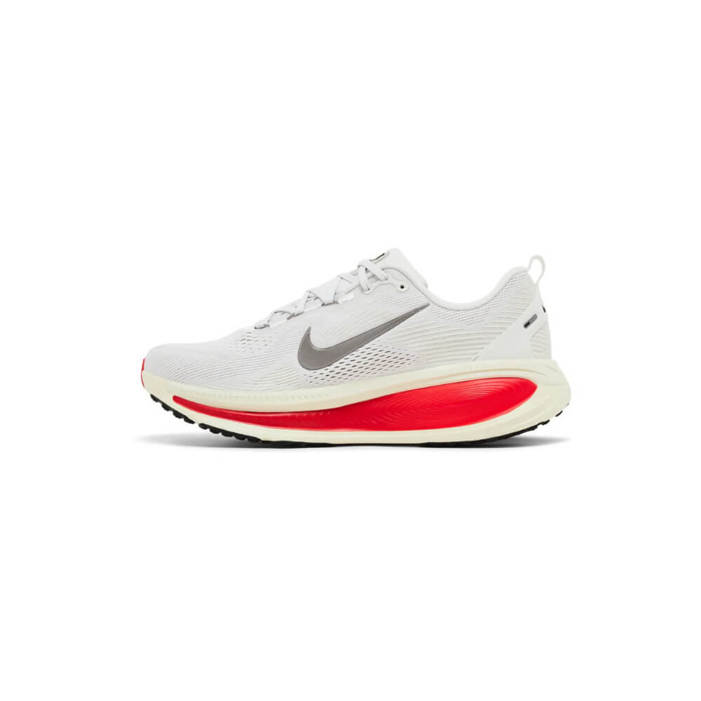 Nike Vomero 18 Road Running Shoes white red