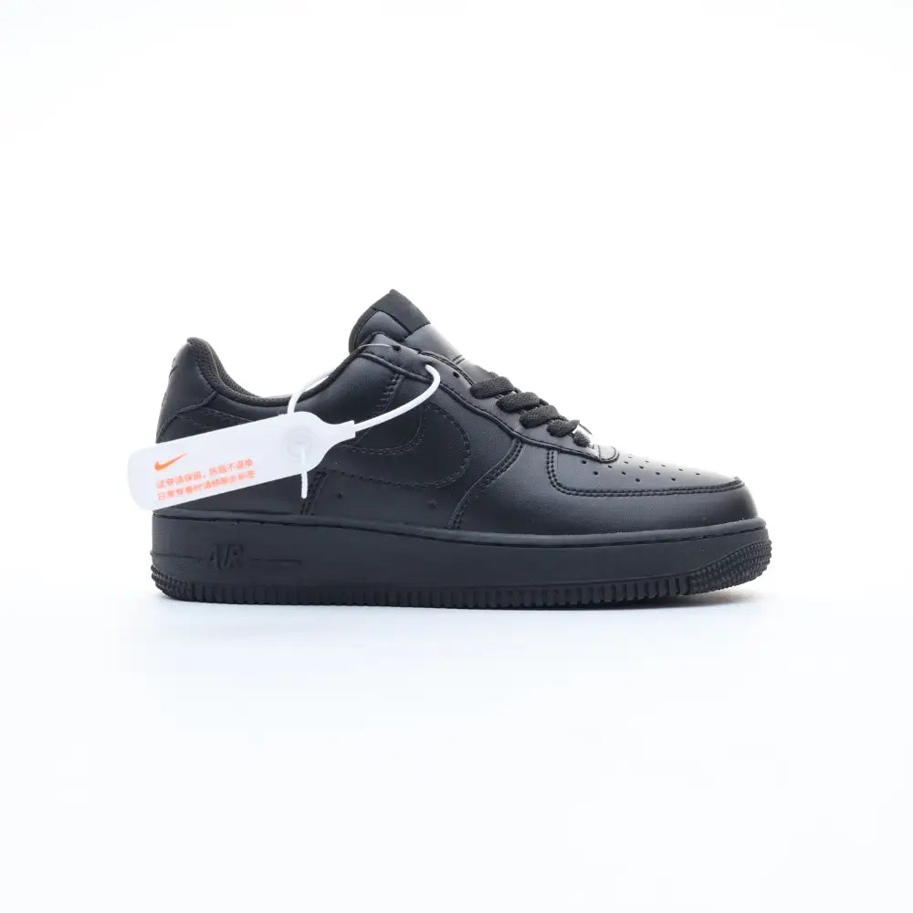 Nike Air Force 1 Triple Black