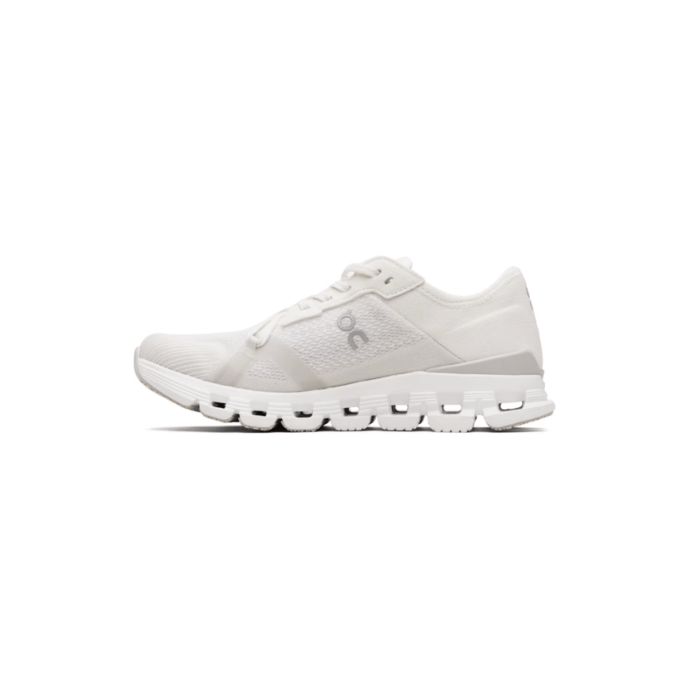 On Running Cloud X 4 AD – White/Wolf
