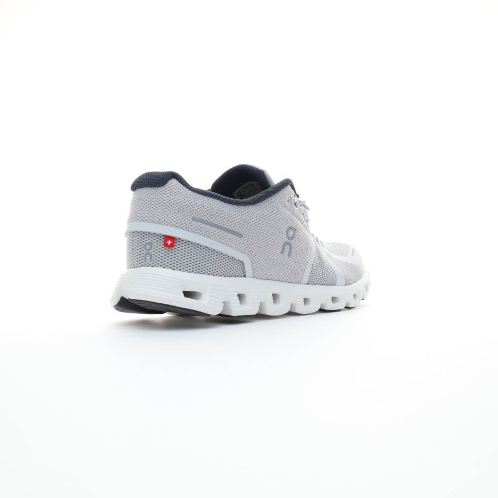 On Running Cloud 6 Light Grey White