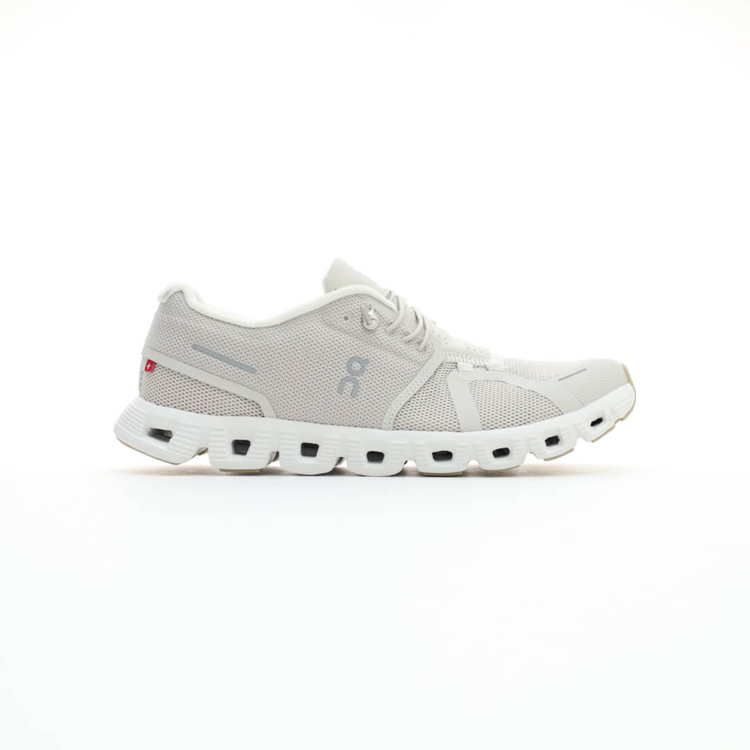 On Running Cloud X 5 Shoes White Bige