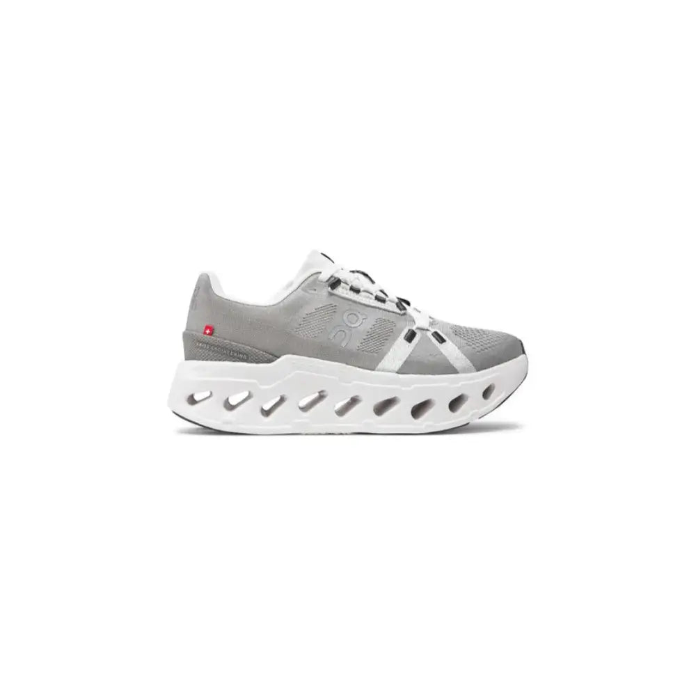On Running Cloud Eclipse Grey White