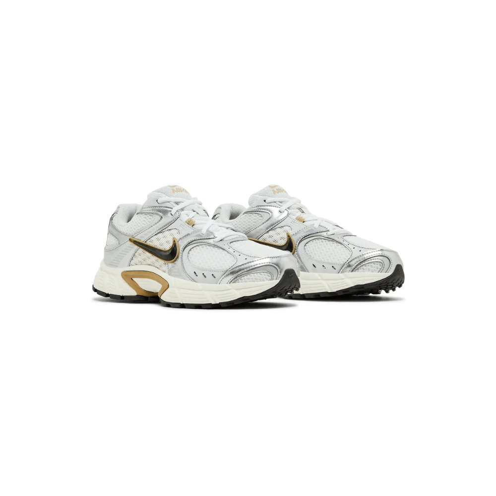 Nike V5 RNR Women's Sneakers "Triple Logo Foam"