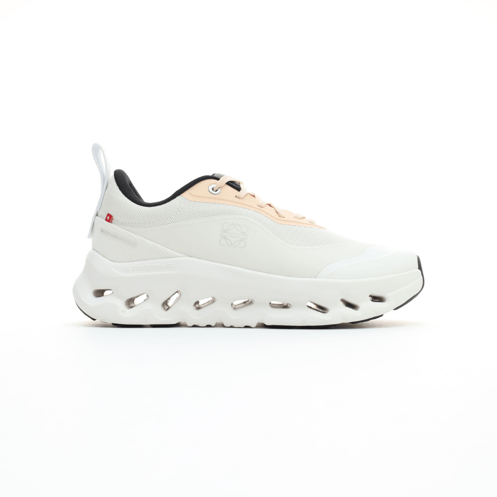 On x LOEWE Cloudventure 2 White Beige