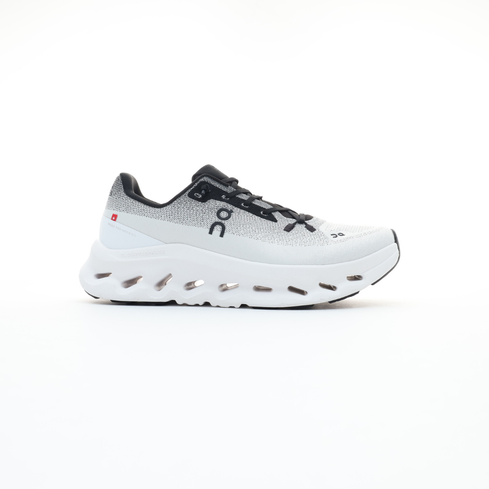 On Cloudtilt lifestyle shoe white black unisex