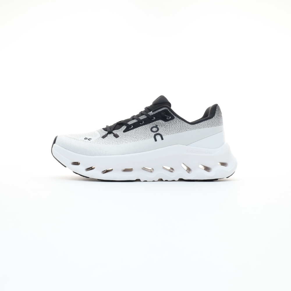 On Cloudtilt lifestyle shoe white black unisex
