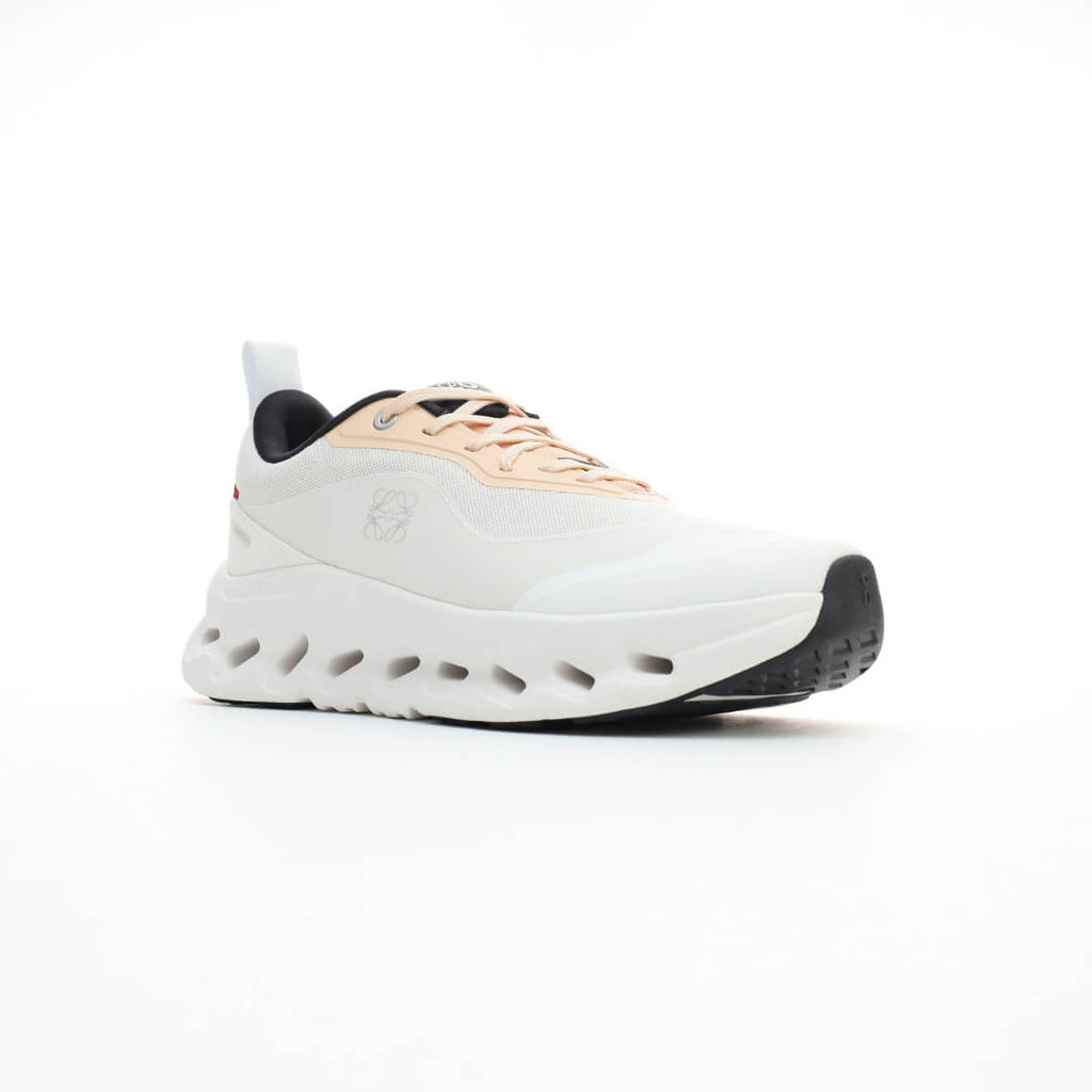On x LOEWE Cloudventure 2 White Beige