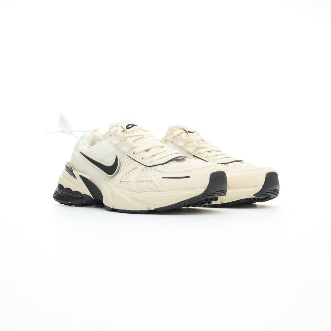 Nike V2K Run Cream Black