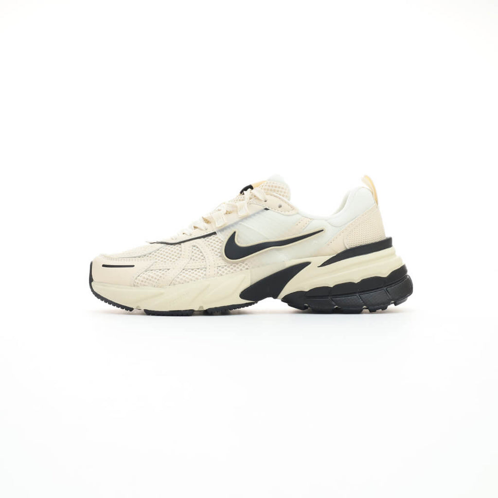 Nike V2K Run Cream Black