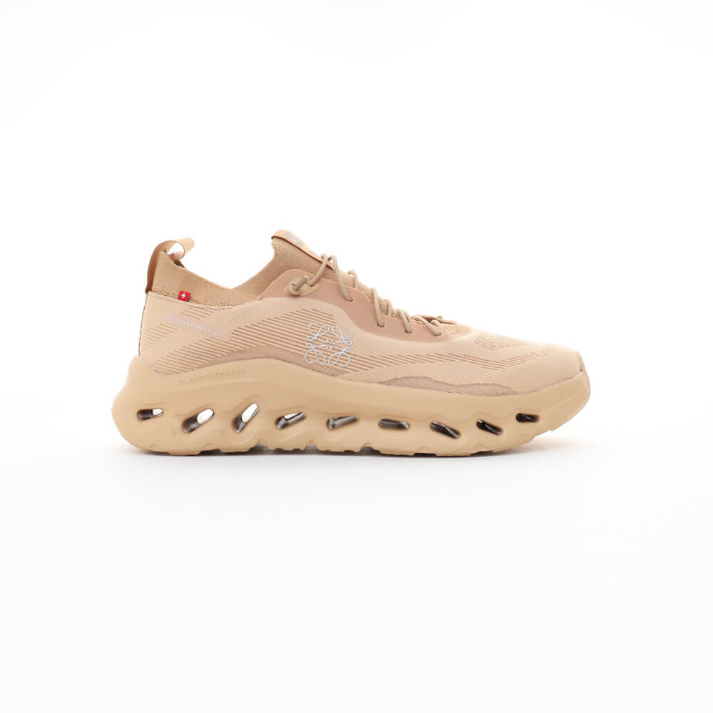 On x LOEWE Cloudventure 2 All Sand
