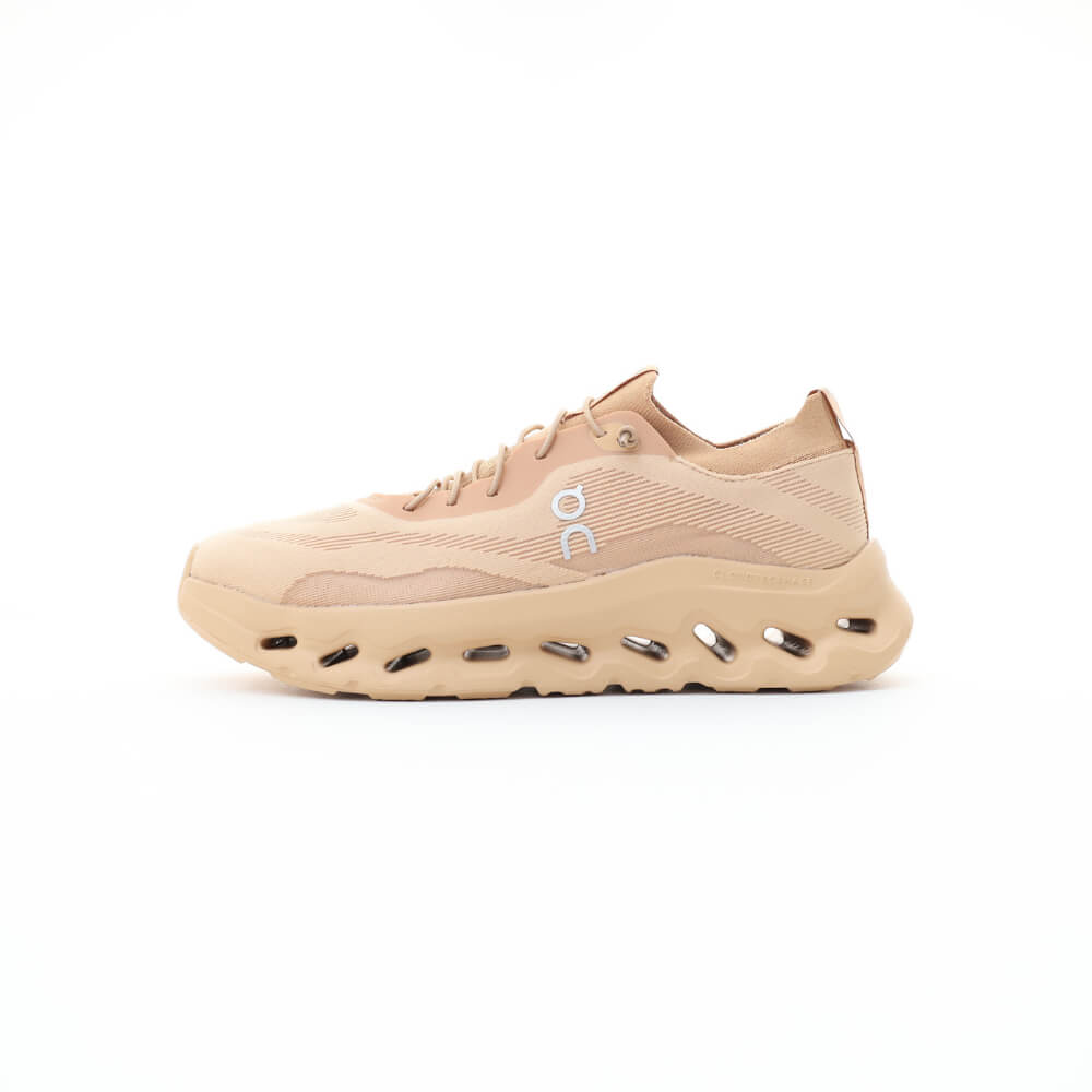 On x LOEWE Cloudventure 2 All Sand