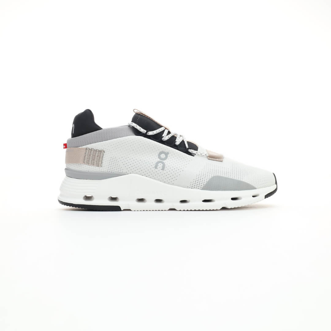 On Cloudnova White Sand Shose