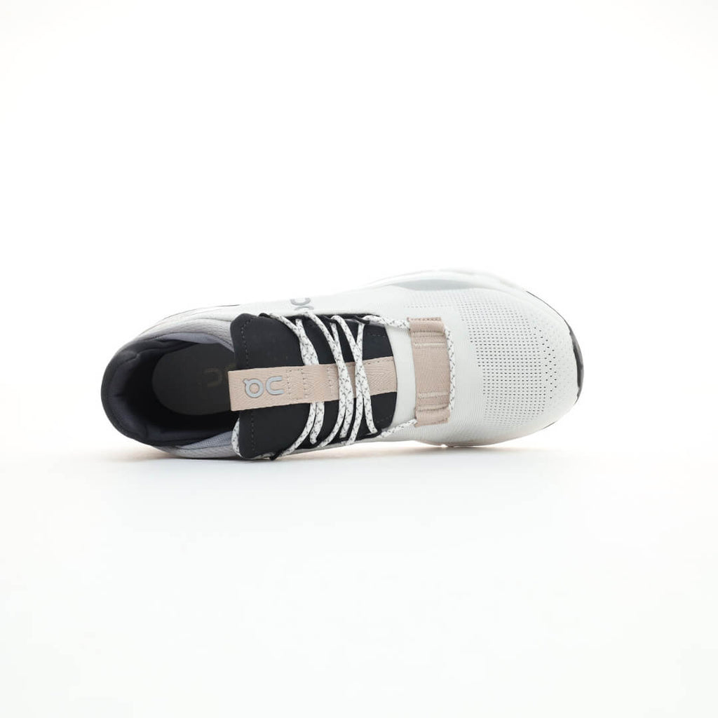 On Cloudnova White Sand Shose
