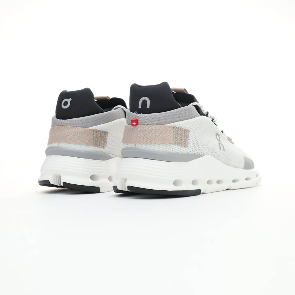 On Cloudnova White Sand Shose