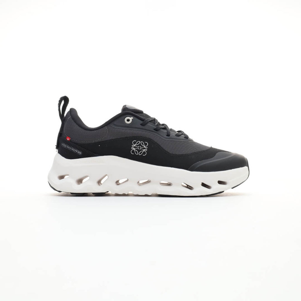On x LOEWE Cloudventure 2 Black White