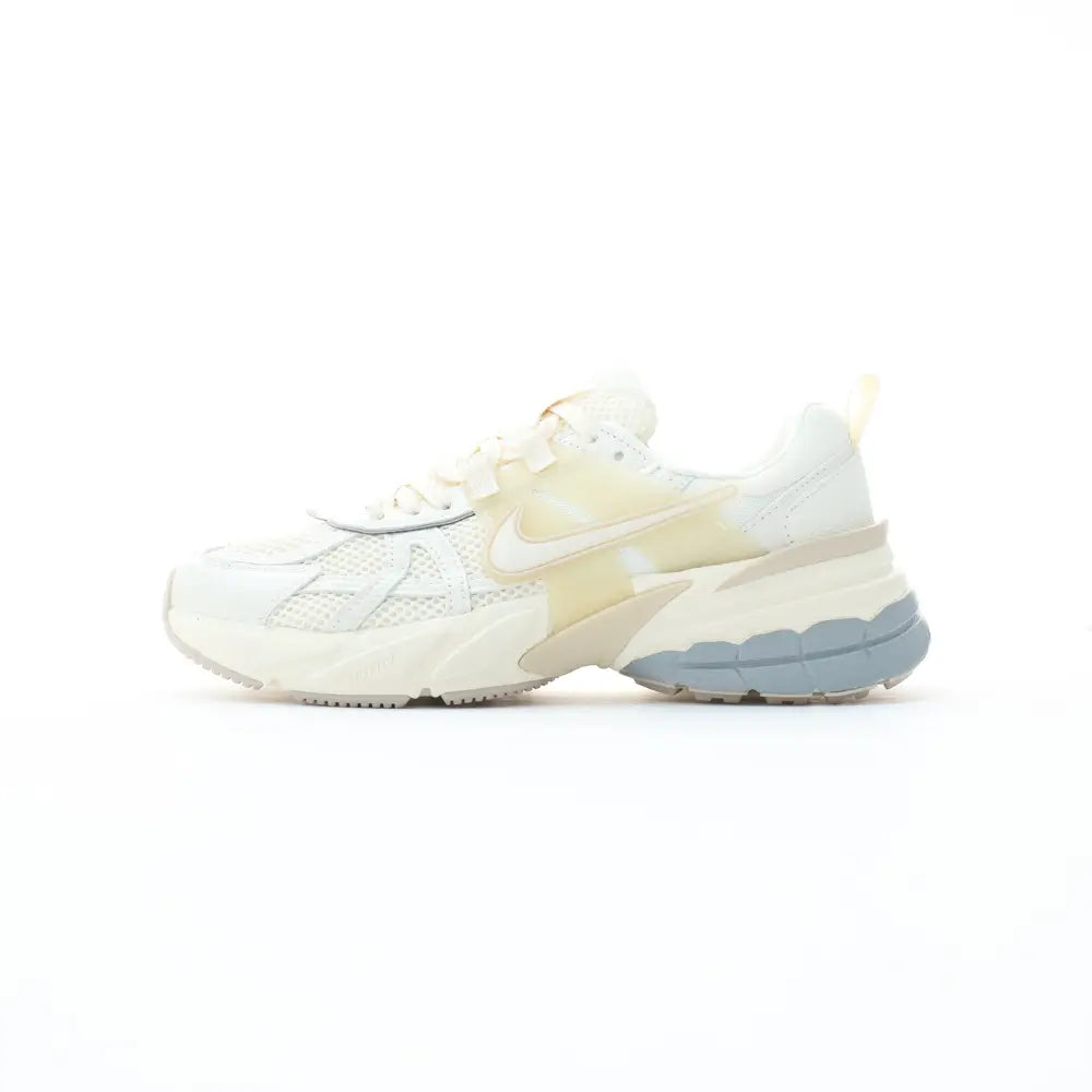 Nike V2K Run Cream Black