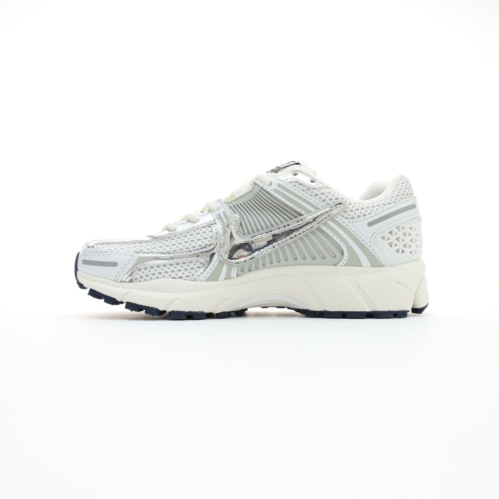 Nike Zoom Vomero 5 White Silver