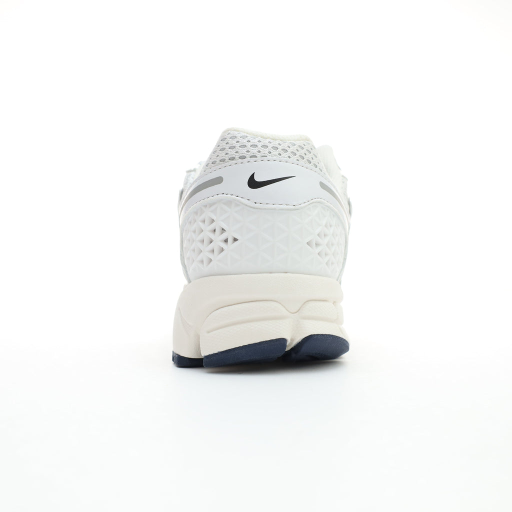 Nike Zoom Vomero 5 White Silver